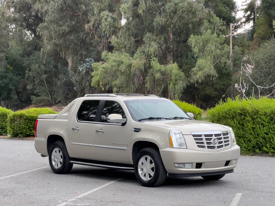 2007 Cadillac Escalade & EXT 3rd Gen - Image 17 of 31