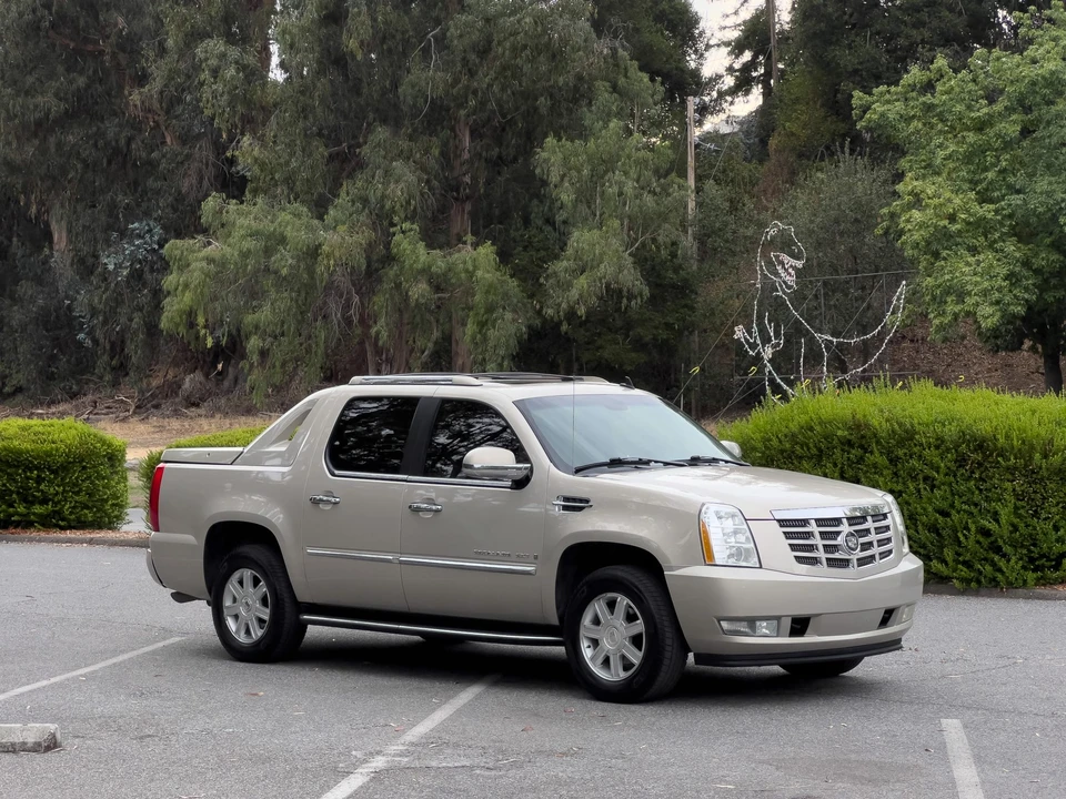 2007 Cadillac Escalade & EXT 3rd Gen - Image 18 of 31