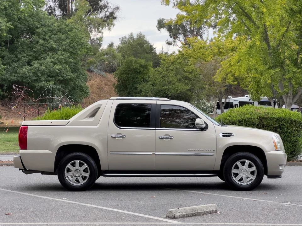 2007 Cadillac Escalade & EXT 3rd Gen - Image 20 of 31