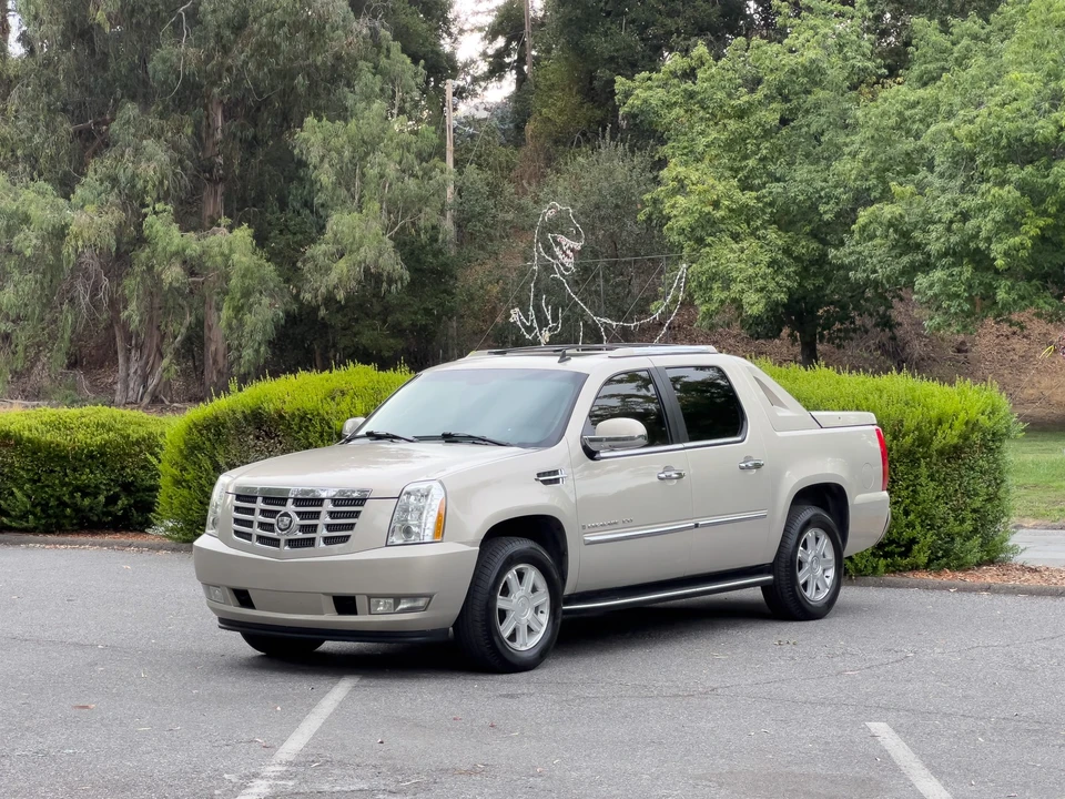 2007 Cadillac Escalade & EXT 3rd Gen - Image 3 of 31
