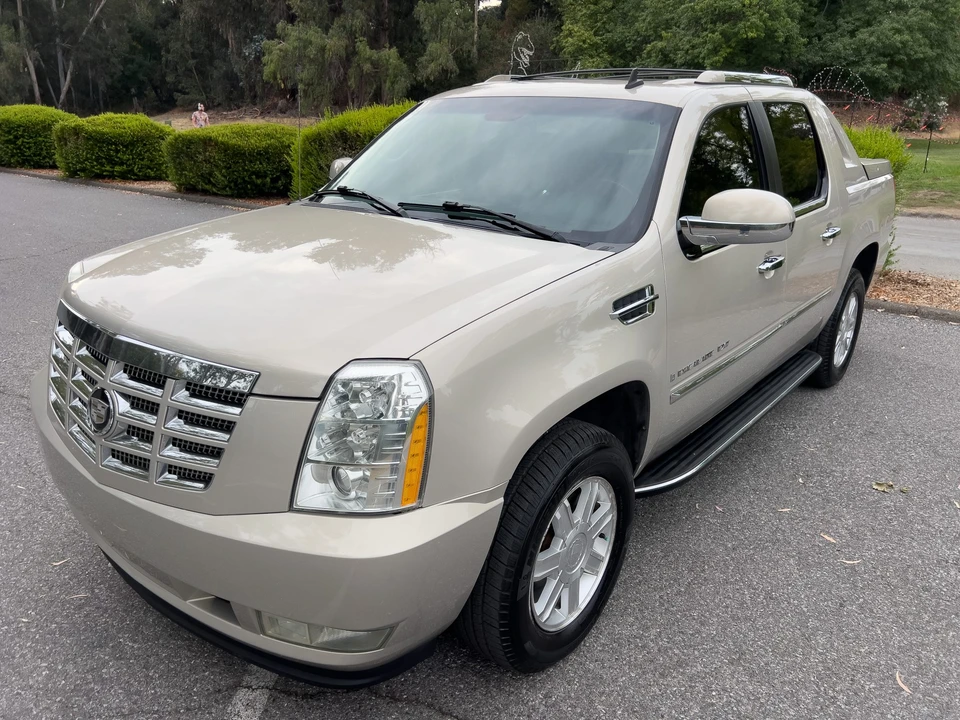 2007 Cadillac Escalade & EXT 3rd Gen - Image 7 of 31