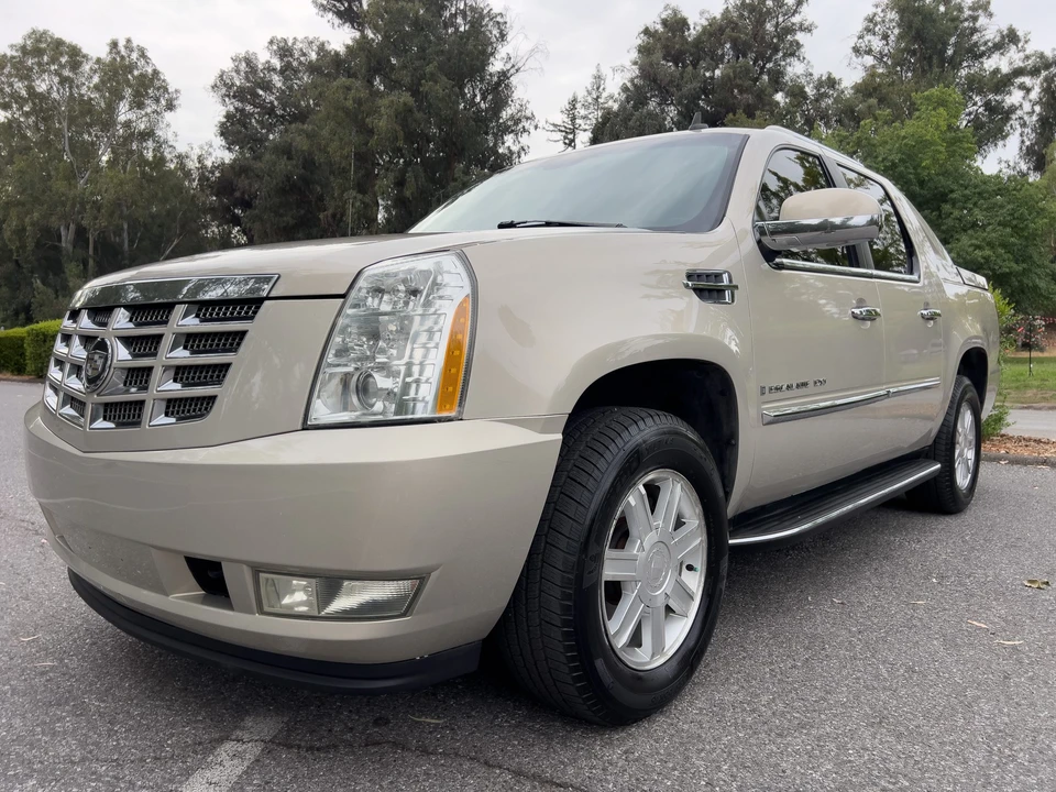 2007 Cadillac Escalade & EXT 3rd Gen - Image 8 of 31