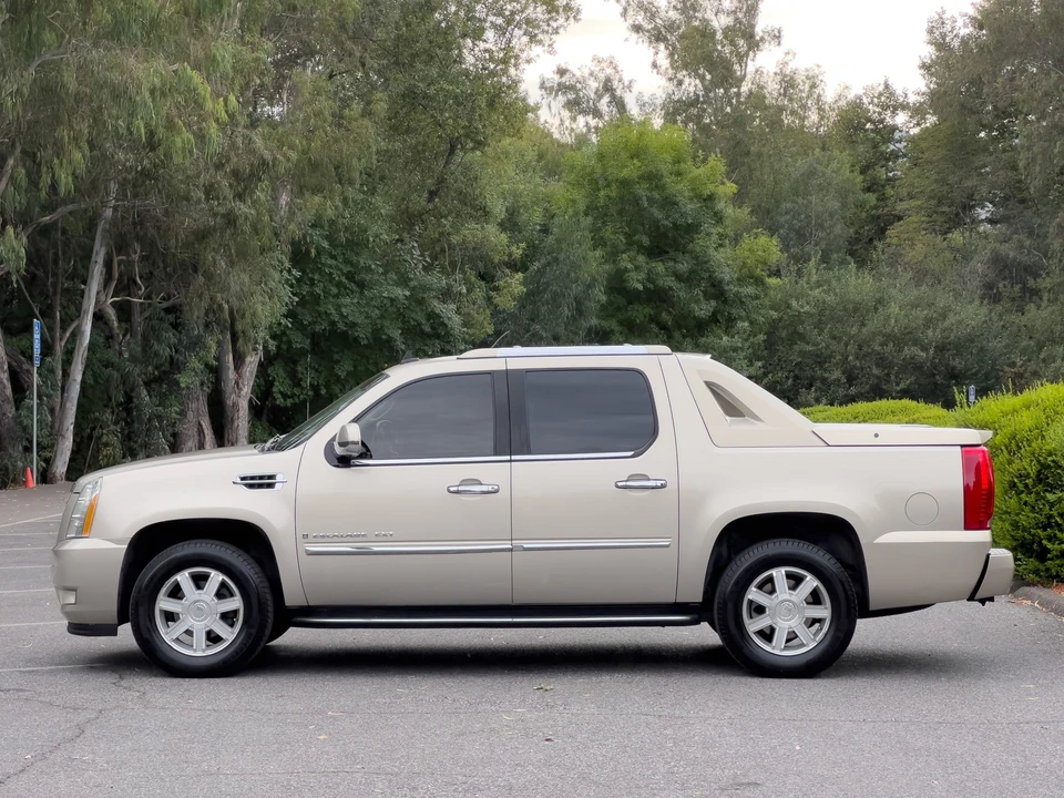 2007 Cadillac Escalade & EXT 3rd Gen - Image 27 of 31