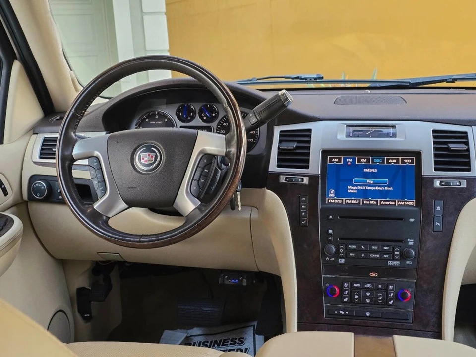 2007 Cadillac Escalade & EXT 3rd Gen - Image 7 of 21