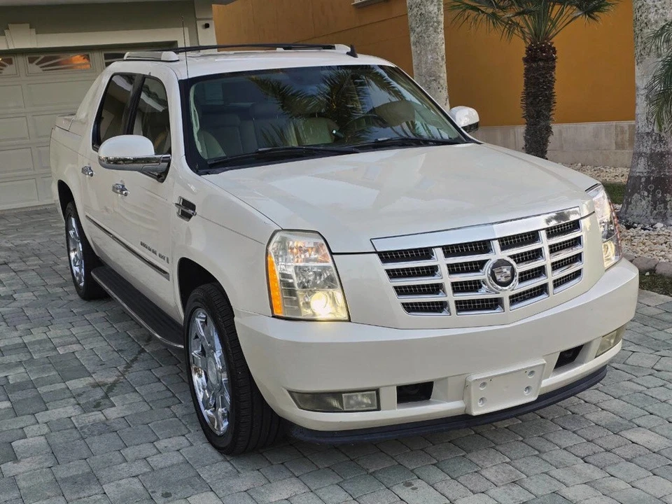 2007 Cadillac Escalade & EXT 3rd Gen - Image 12 of 21