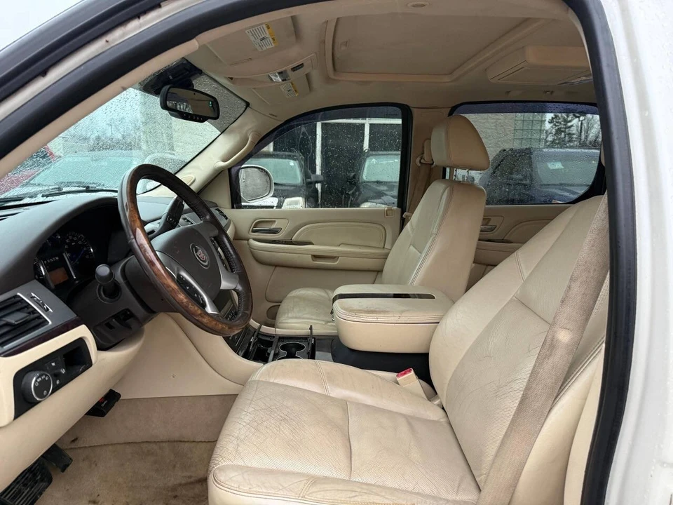 2007 Cadillac Escalade & EXT 3rd Gen - Image 4 of 21
