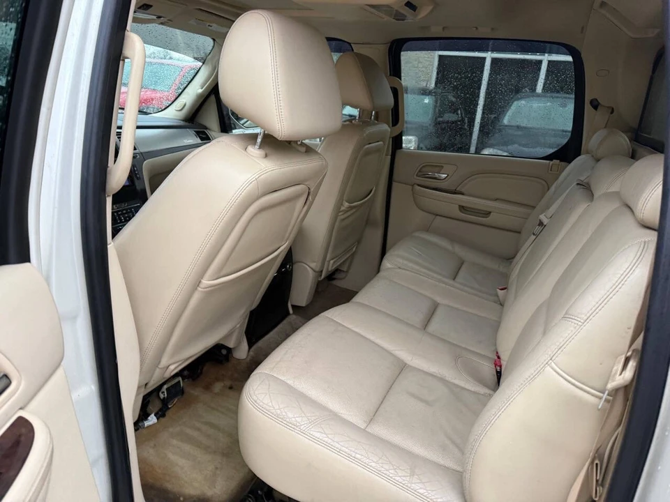 2007 Cadillac Escalade & EXT 3rd Gen - Image 6 of 21