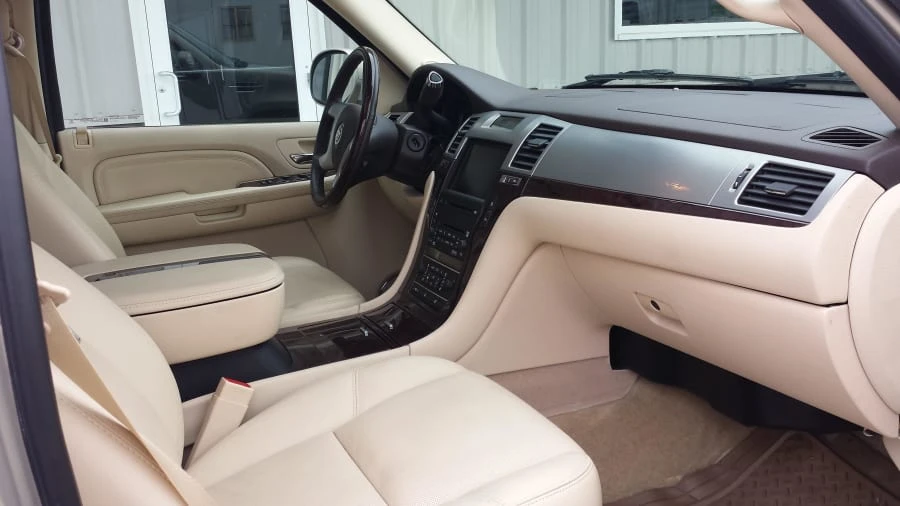 2007 Cadillac Escalade & EXT 3rd Gen - Image 3 of 6