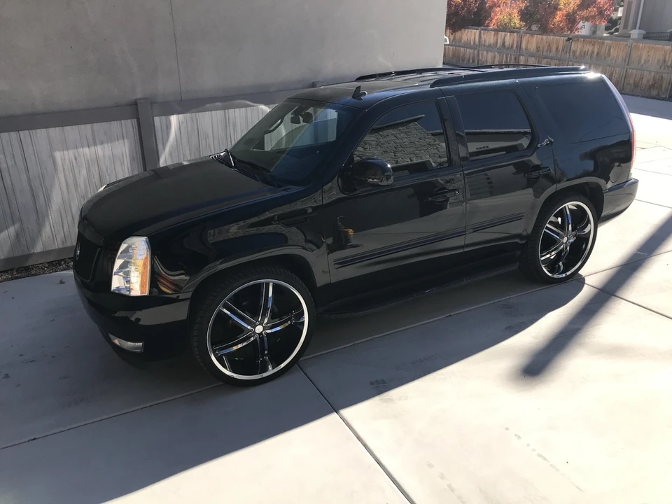 2007 Cadillac Escalade & EXT 3rd Gen - Image 2 of 14