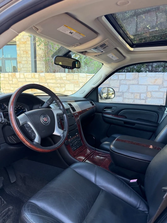 2007 Cadillac Escalade & EXT 3rd Gen - Image 4 of 10