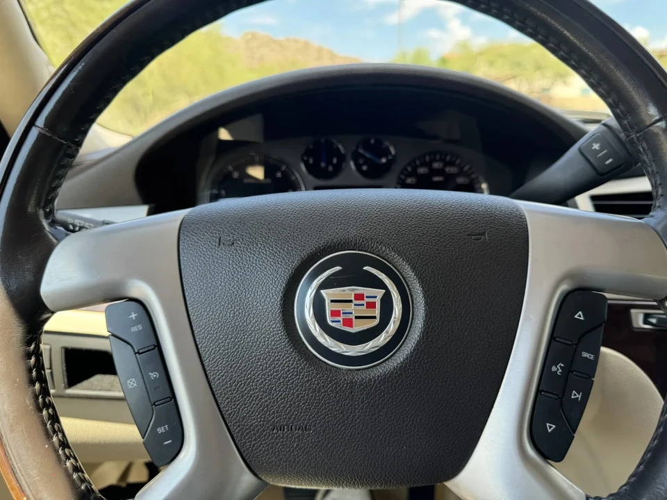 2007 Cadillac Escalade & EXT 3rd Gen - Image 9 of 21