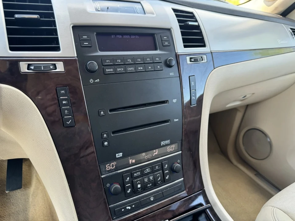 2007 Cadillac Escalade & EXT 3rd Gen - Image 12 of 21