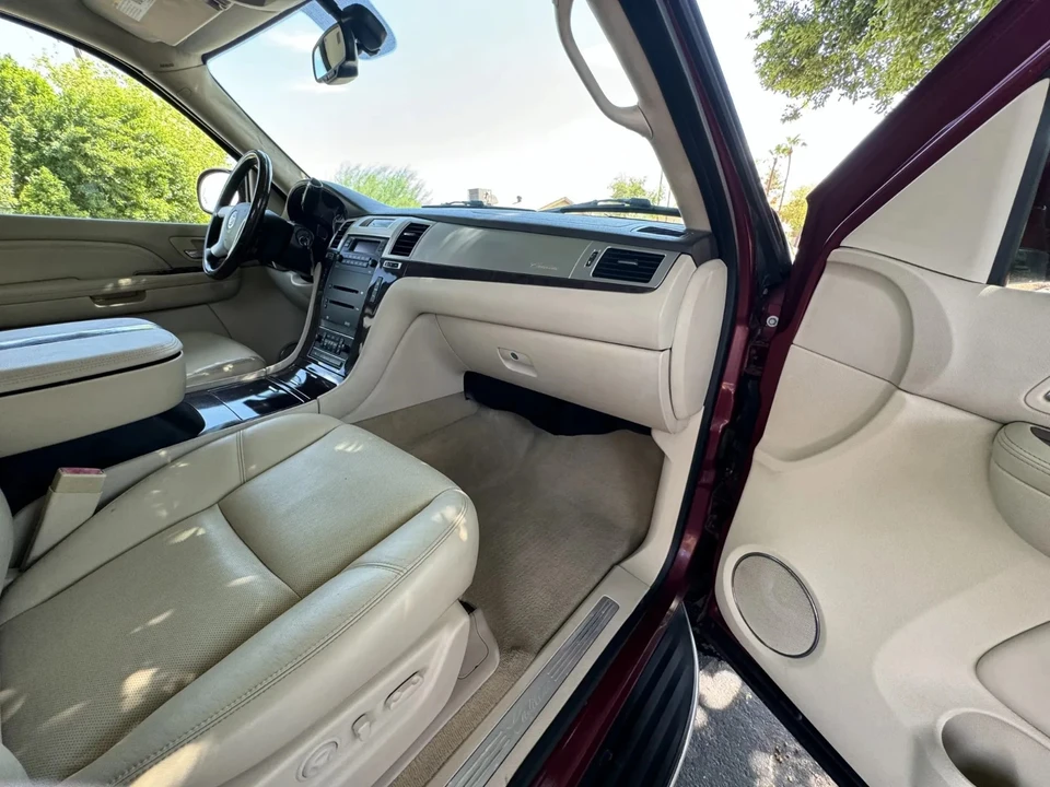 2007 Cadillac Escalade & EXT 3rd Gen - Image 15 of 21