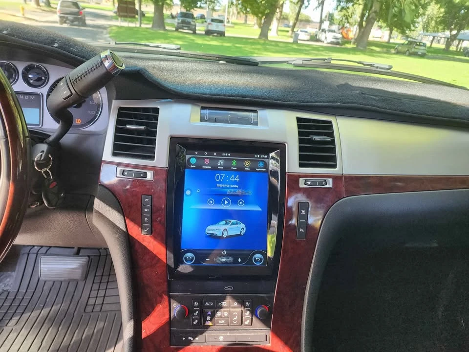 2007 Cadillac Escalade & EXT 3rd Gen - Image 9 of 15
