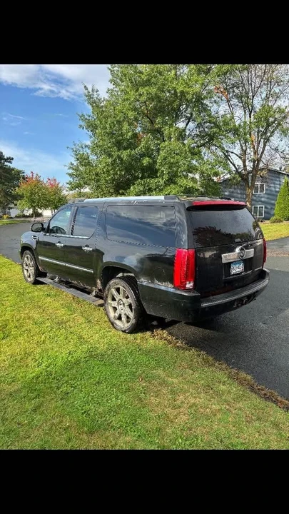 2007 Cadillac Escalade & EXT 3rd Gen - Image 3 of 10