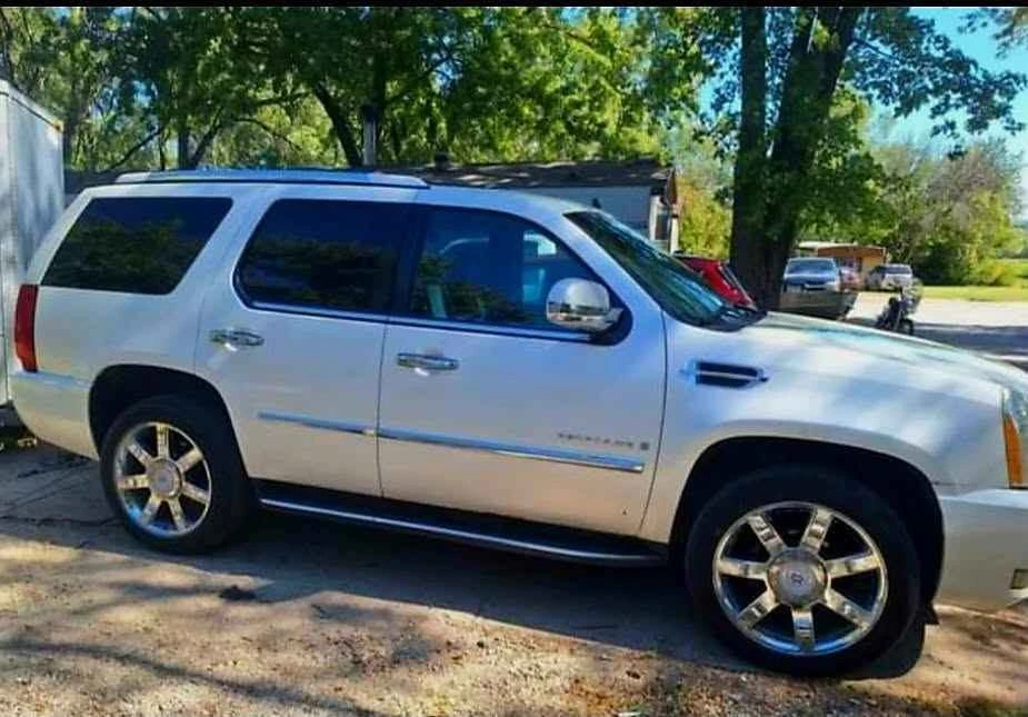 2007 Cadillac Escalade & EXT 3rd Gen - Image 7 of 7