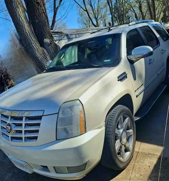 2007 Cadillac Escalade & EXT 3rd Gen - Image 3 of 7