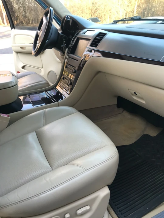 2007 Cadillac Escalade & EXT 3rd Gen - Image 5 of 21