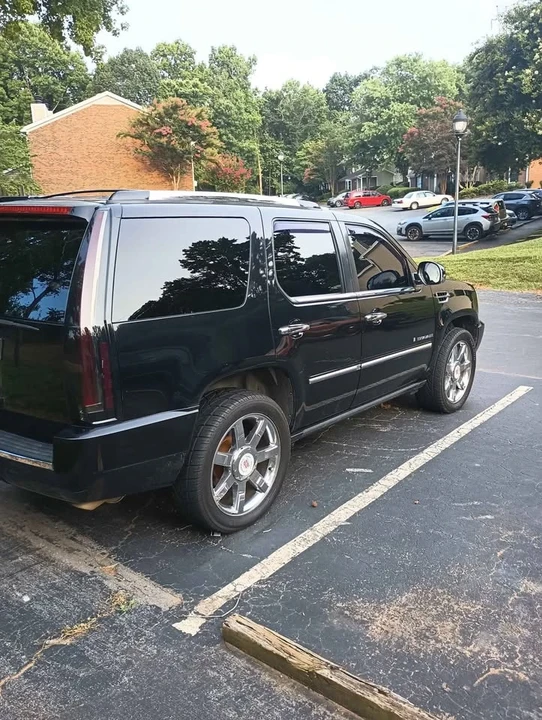 2007 Cadillac Escalade & EXT 3rd Gen - Image 10 of 10