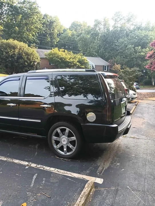 2007 Cadillac Escalade & EXT 3rd Gen - Image 3 of 10