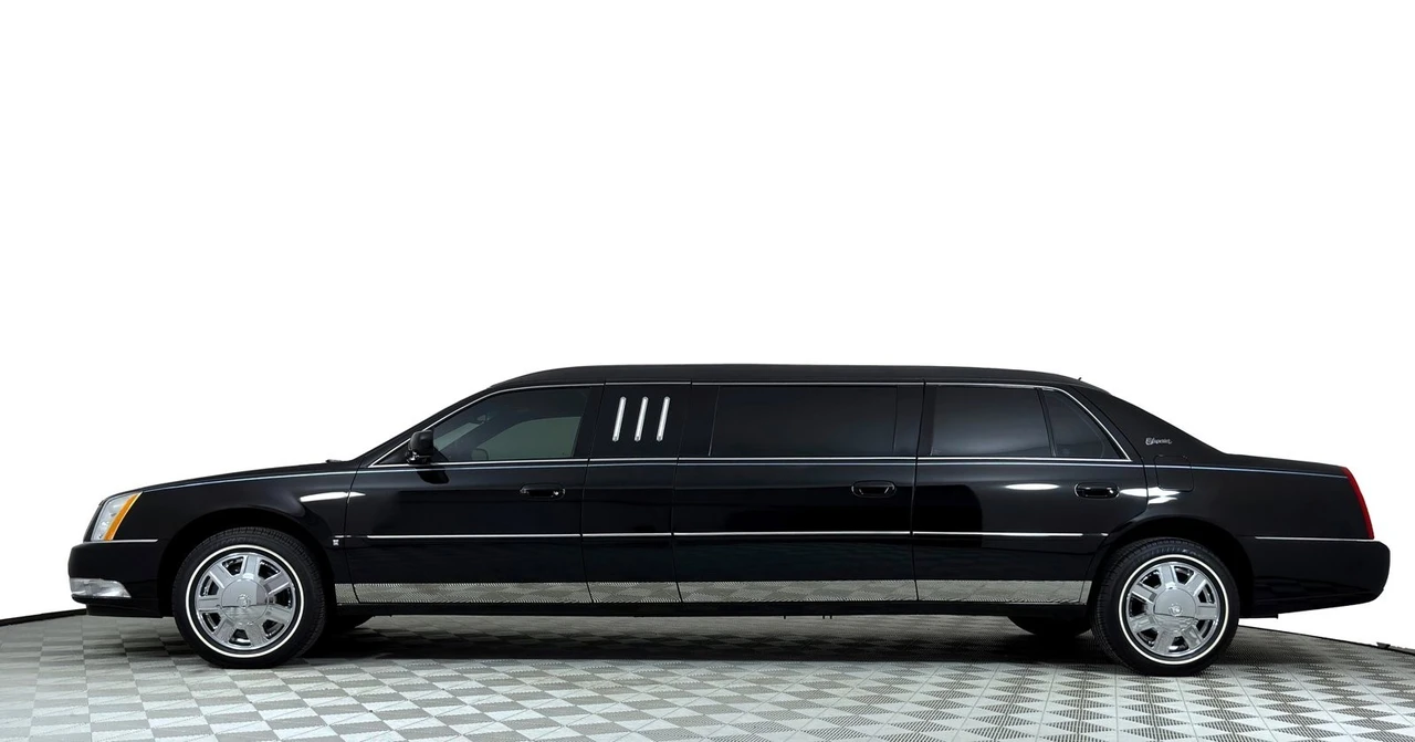 2007 Cadillac DTS - Image 3 of 11
