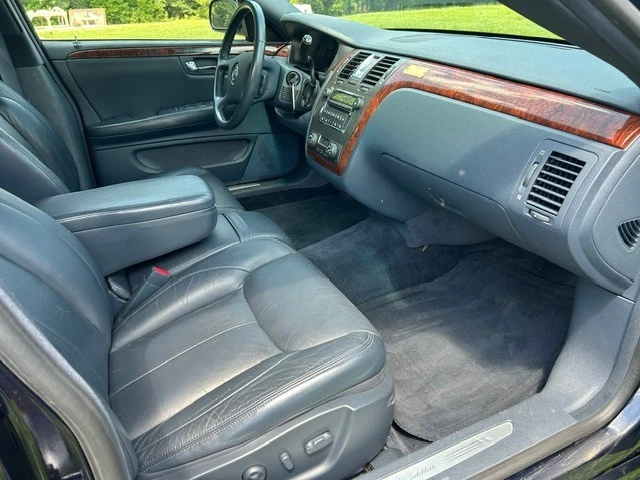 2007 Cadillac - Image 22 of 25