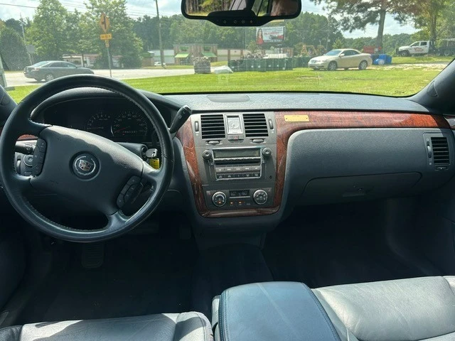 2007 Cadillac - Image 12 of 25