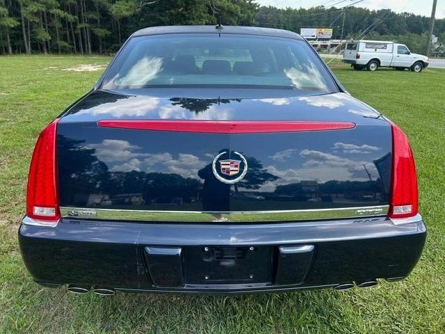 2007 Cadillac - Image 8 of 25