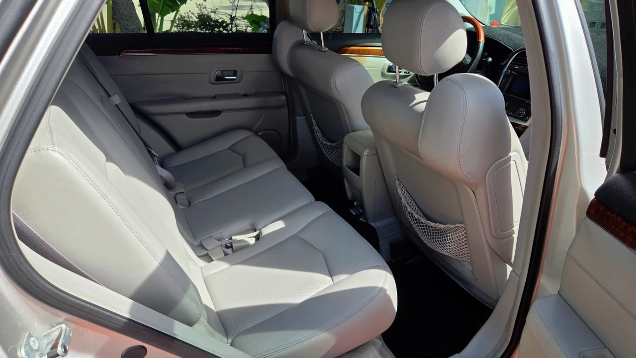 2007 Cadillac SRX - Image 9 of 15