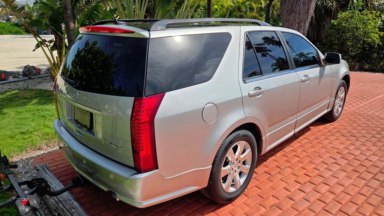 2007 Cadillac SRX - Image 6 of 15
