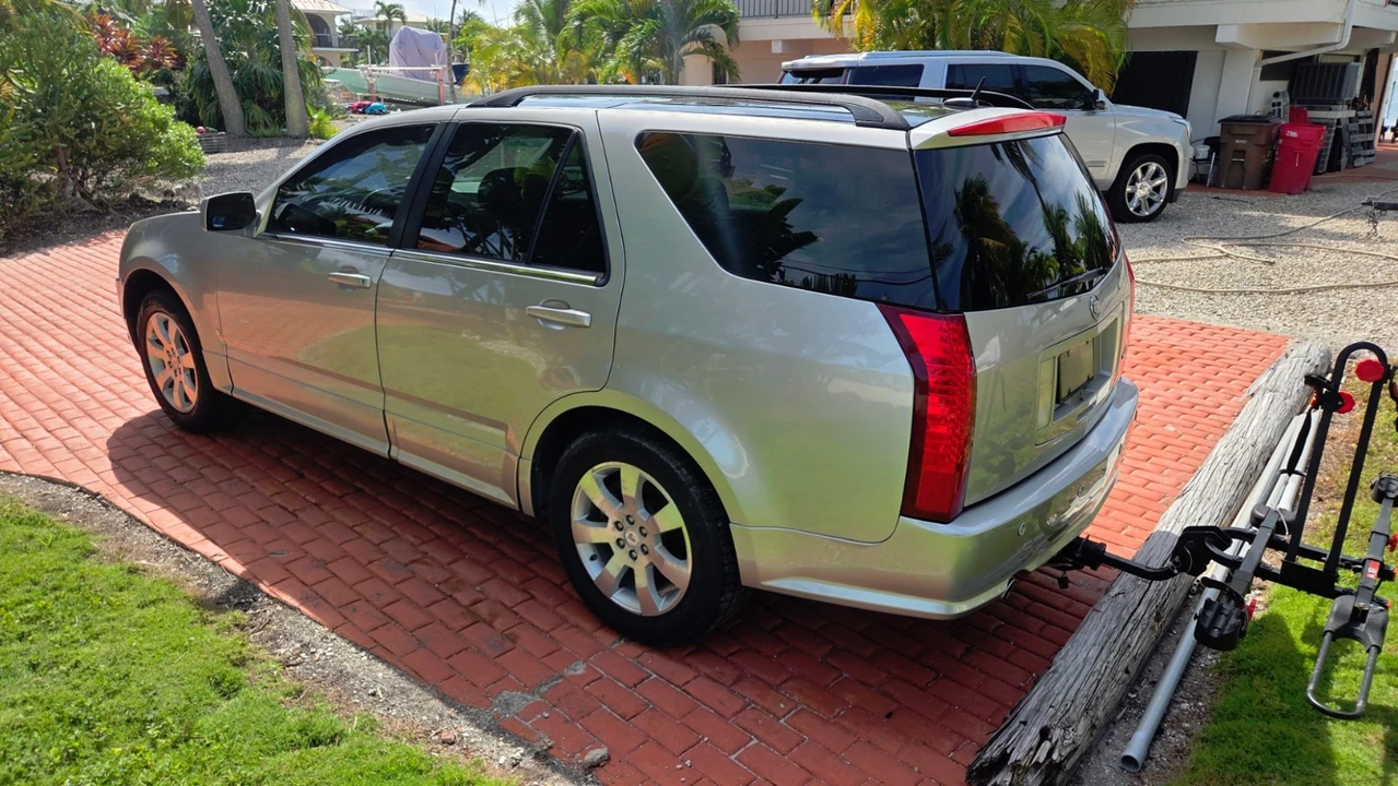 2007 Cadillac SRX - Image 5 of 15