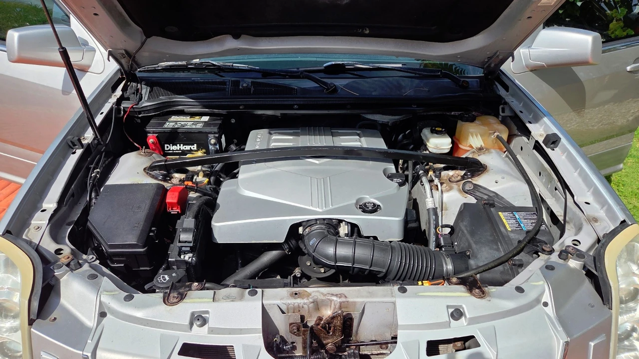 2007 Cadillac SRX - Image 12 of 15