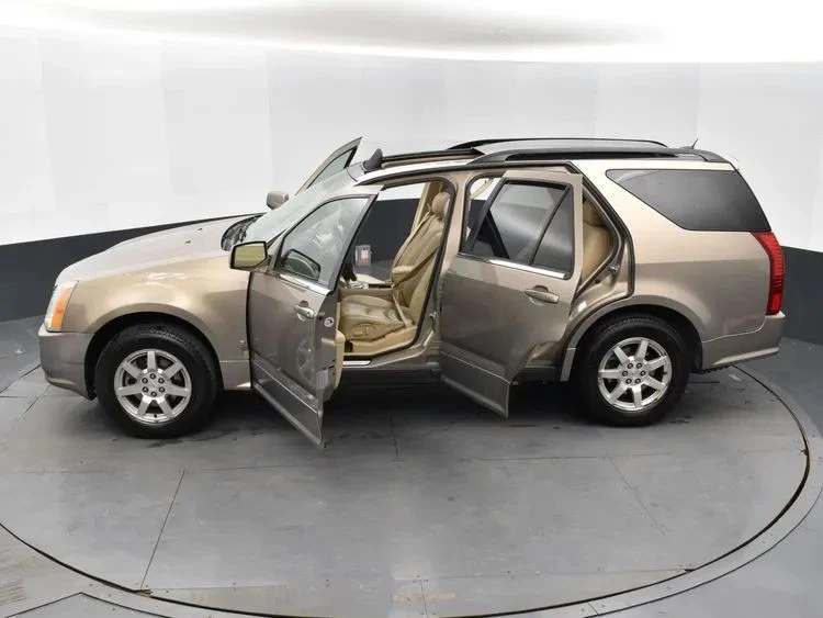 2007 Cadillac SRX - Image 7 of 12