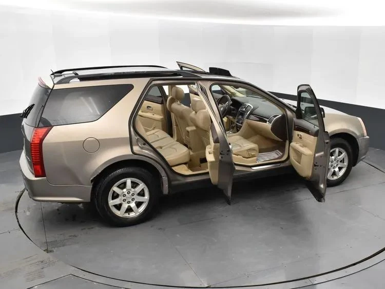 2007 Cadillac SRX - Image 6 of 12