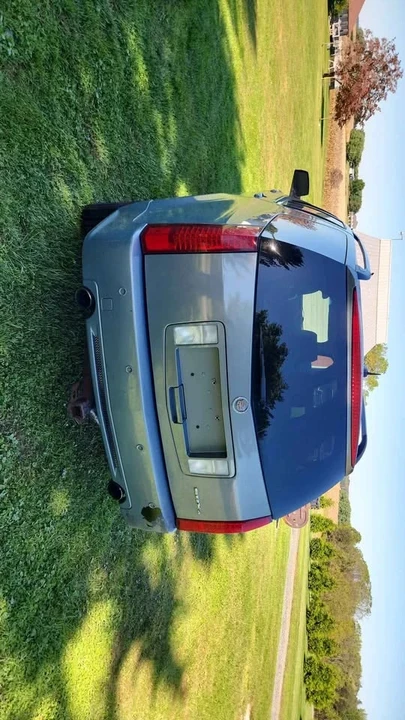2007 Cadillac SRX - Image 2 of 9