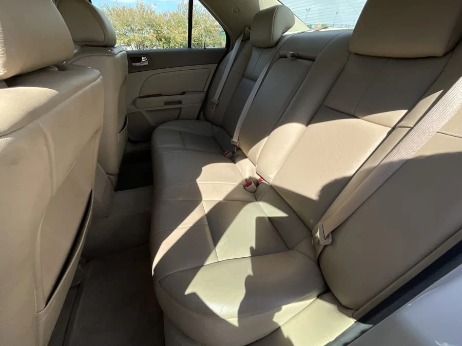 2007 Cadillac STS - Image 8 of 11