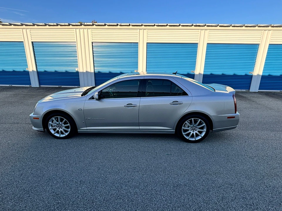 2007 Cadillac STS-V - Image 11 of 31