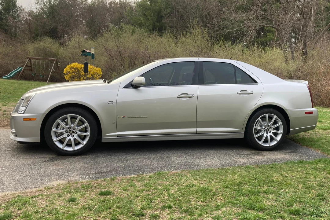 2007 Cadillac STS-V - Image 3 of 31
