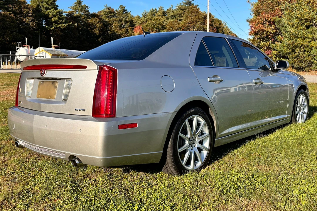 2007 Cadillac STS-V - Image 26 of 31