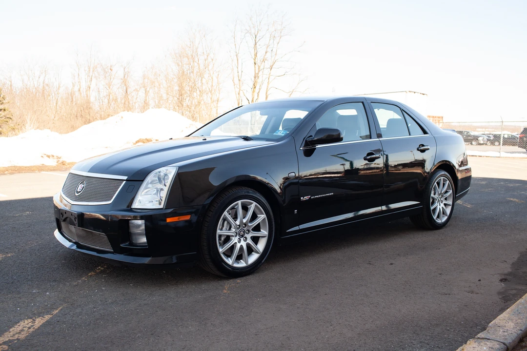 2007 Cadillac STS-V - Image 2 of 31