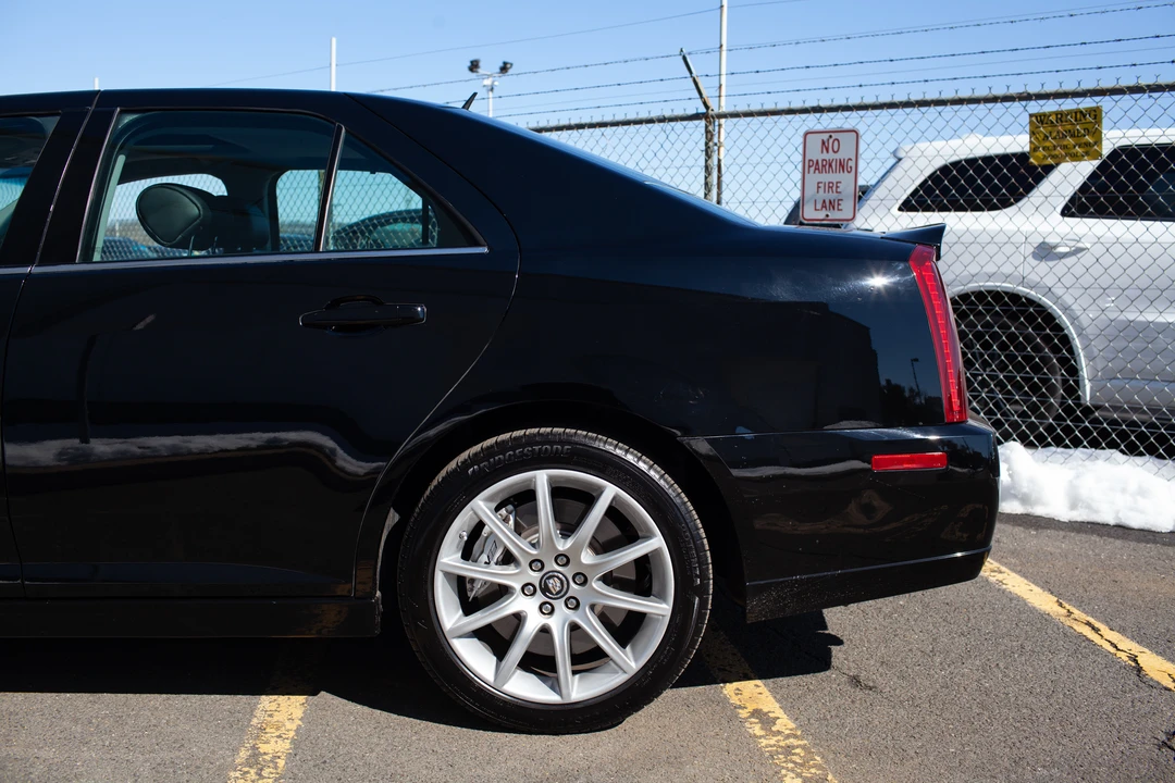 2007 Cadillac STS-V - Image 29 of 31