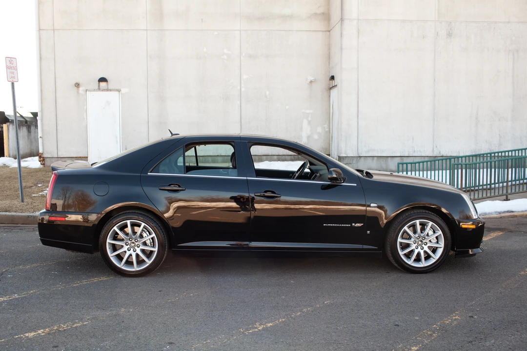 2007 Cadillac STS-V - Image 8 of 31