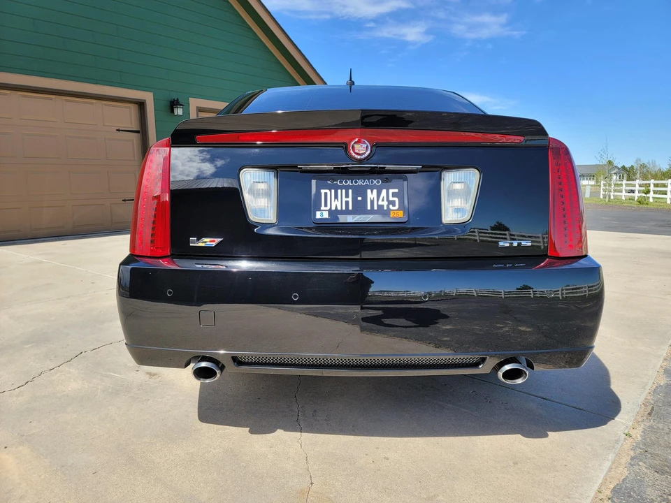 2007 Cadillac STS-V - Image 15 of 31