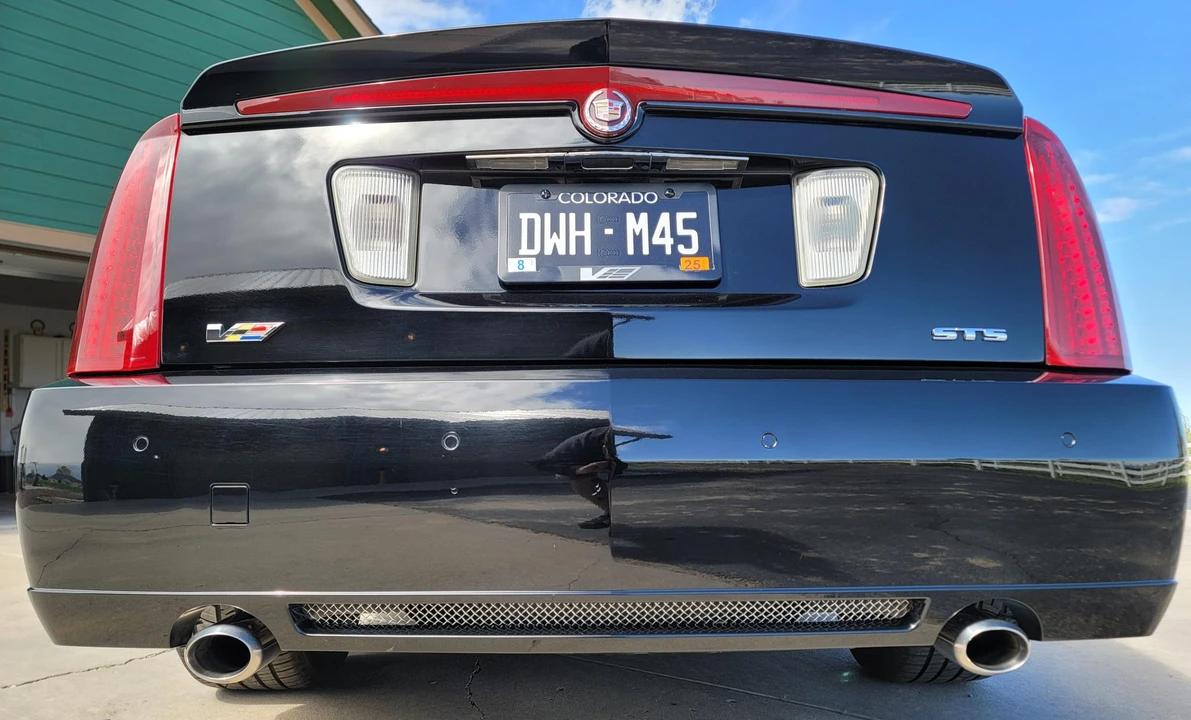 2007 Cadillac STS-V - Image 16 of 31