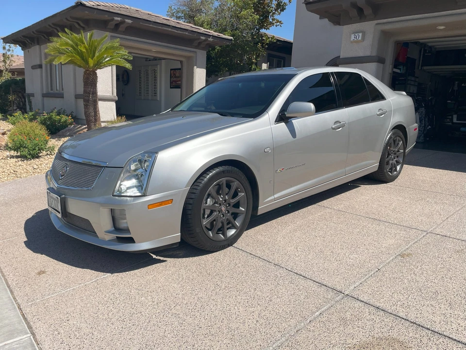 2007 Cadillac STS-V - Image 3 of 31