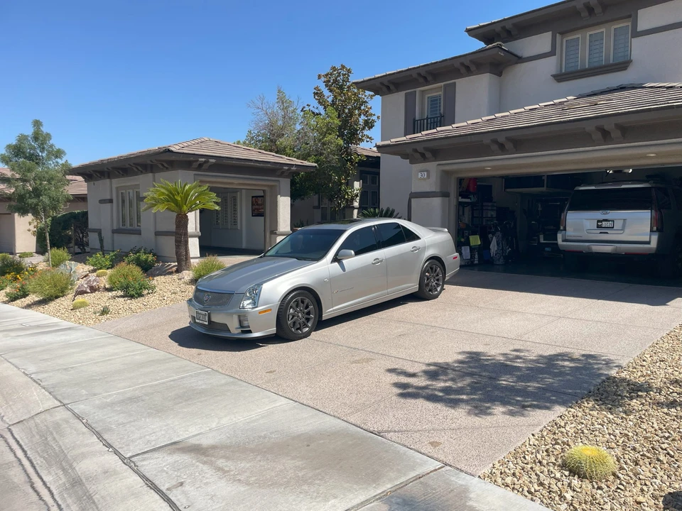 2007 Cadillac STS-V - Image 2 of 31