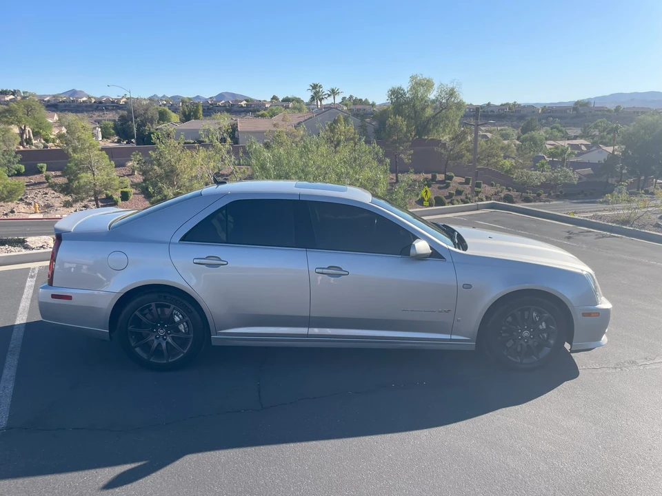 2007 Cadillac STS-V - Image 16 of 31