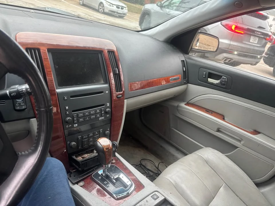 2007 Cadillac STS-V - Image 2 of 10