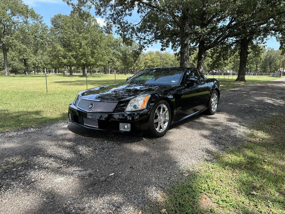 2007 Cadillac XLR - Image 4 of 31