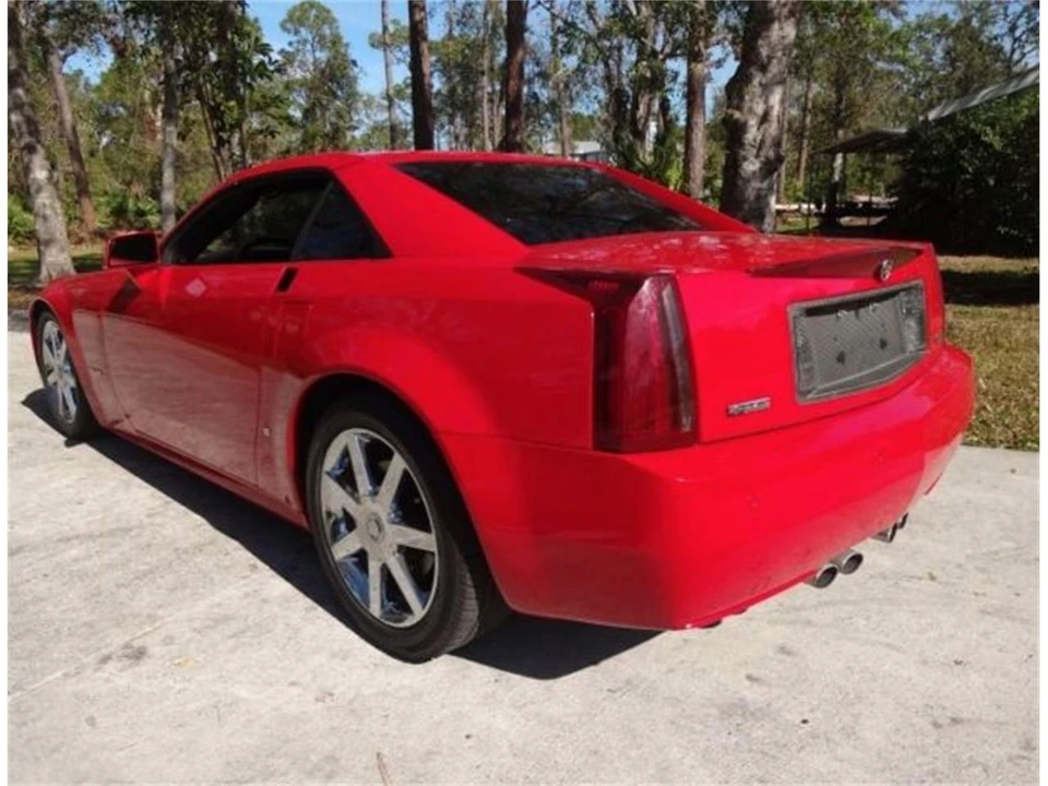 2007 Cadillac XLR - Image 9 of 28